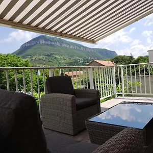 https://belle-millau.midi-pyreneeshotels.com